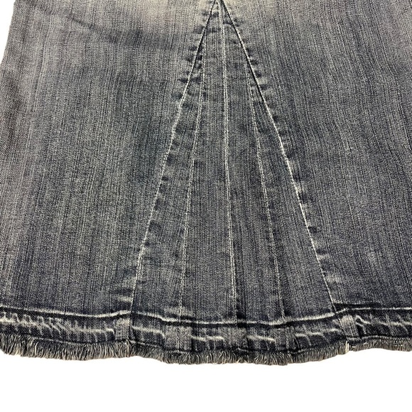 NEW 7 FAM Boycut Distressed Denim Skirt Size 27 - Picture 4 of 6